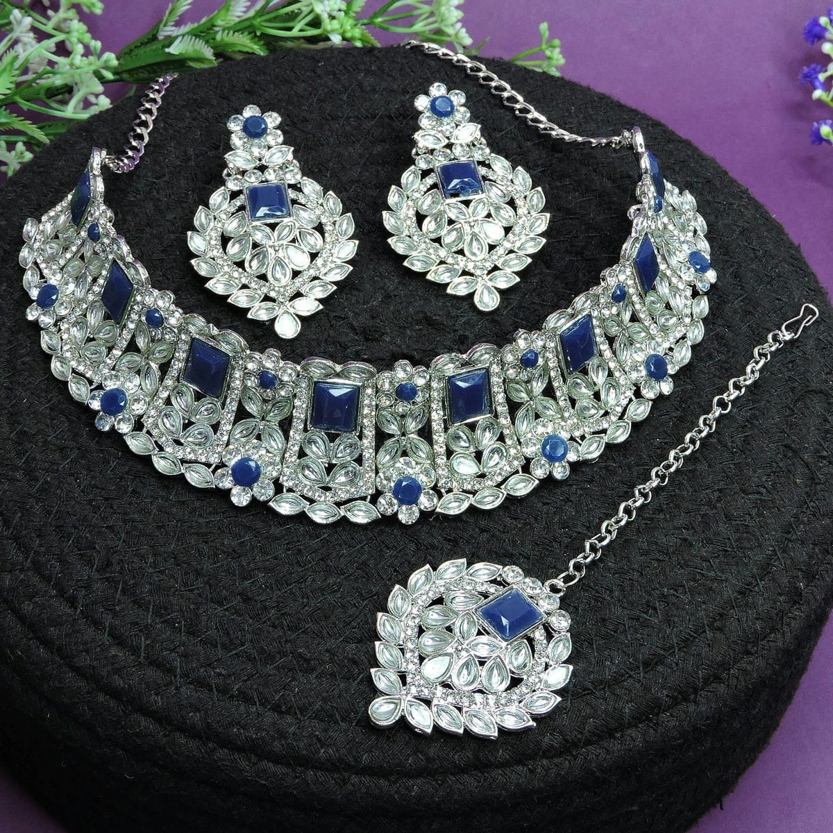 Alloy Choker Necklace Set In Blue Colour NS1250015