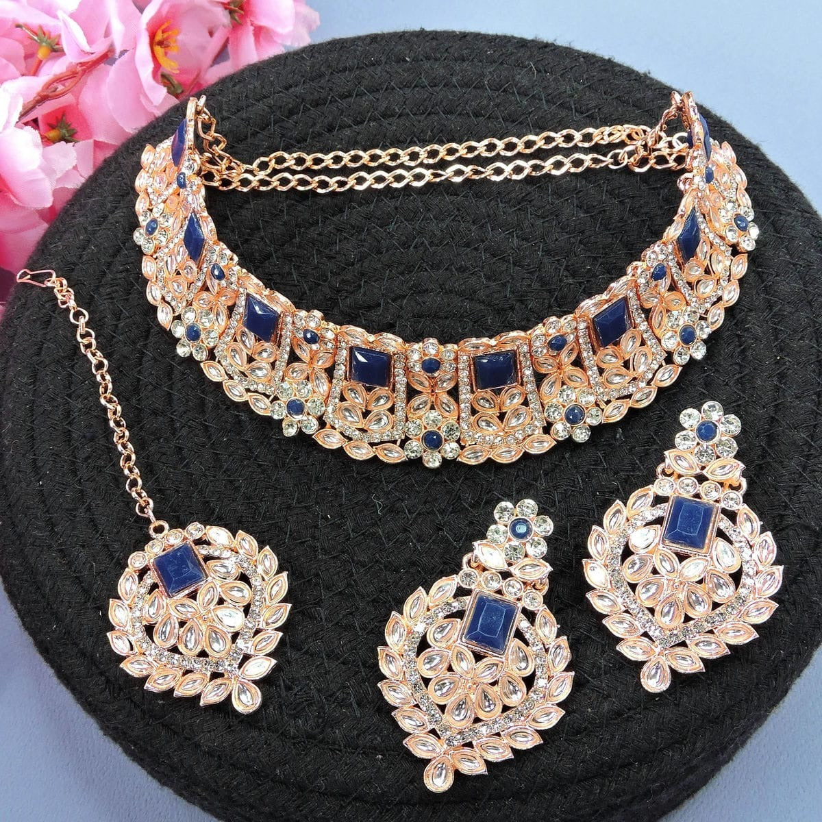 Alloy Choker Necklace Set In Blue Colour NS1250022