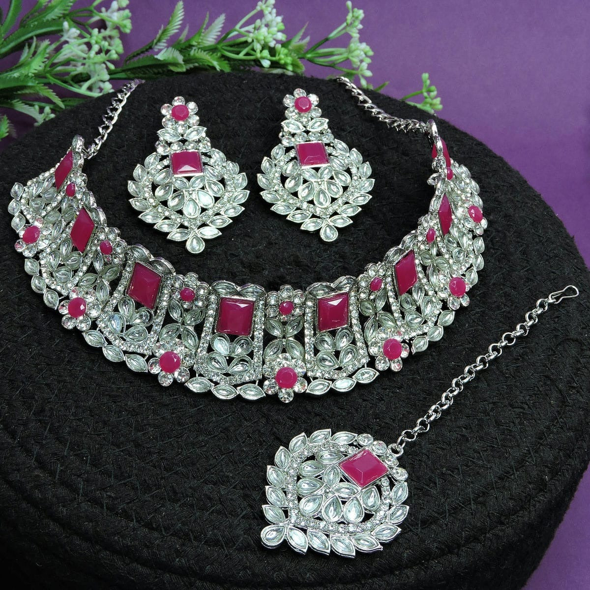 Alloy Choker Necklace Set In Pink Colour NS1250032