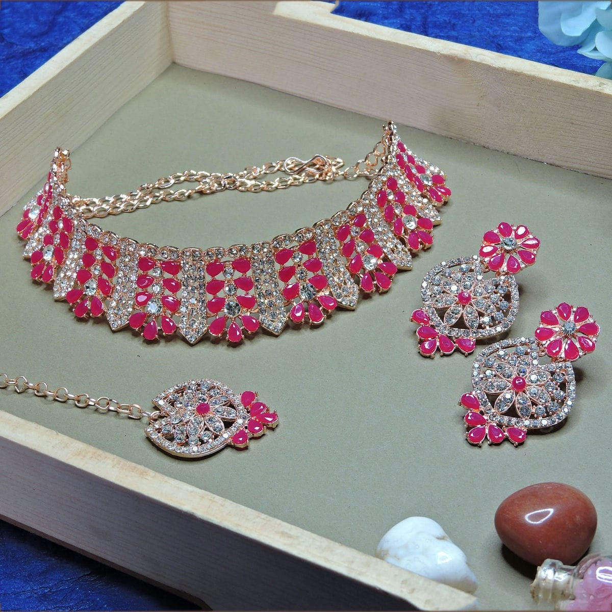 Alloy Choker Necklace Set In Rani Pink Colour NS1250135