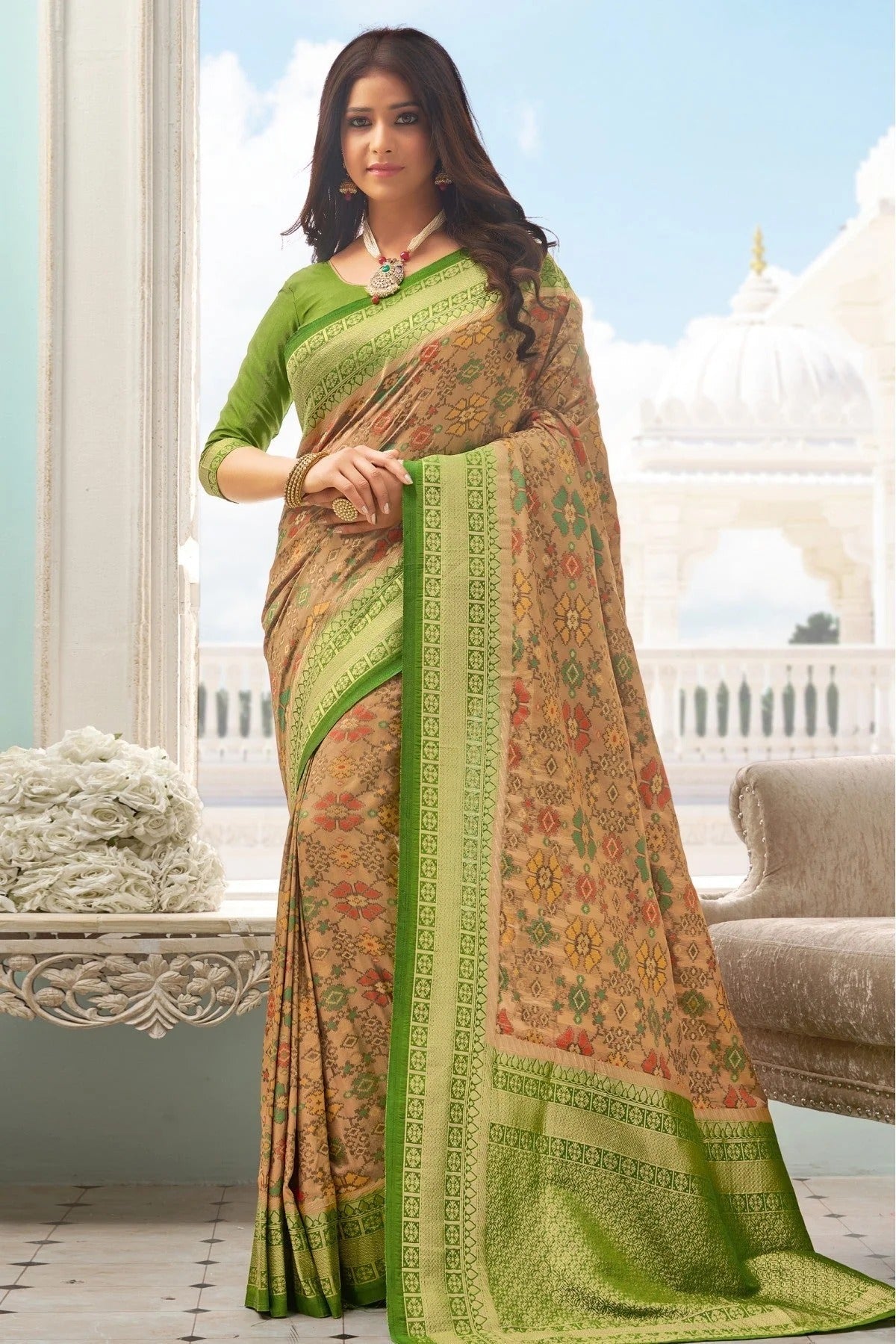 Beige and Green Colour Pure Handloom Silk Traditional Saree SD1100053