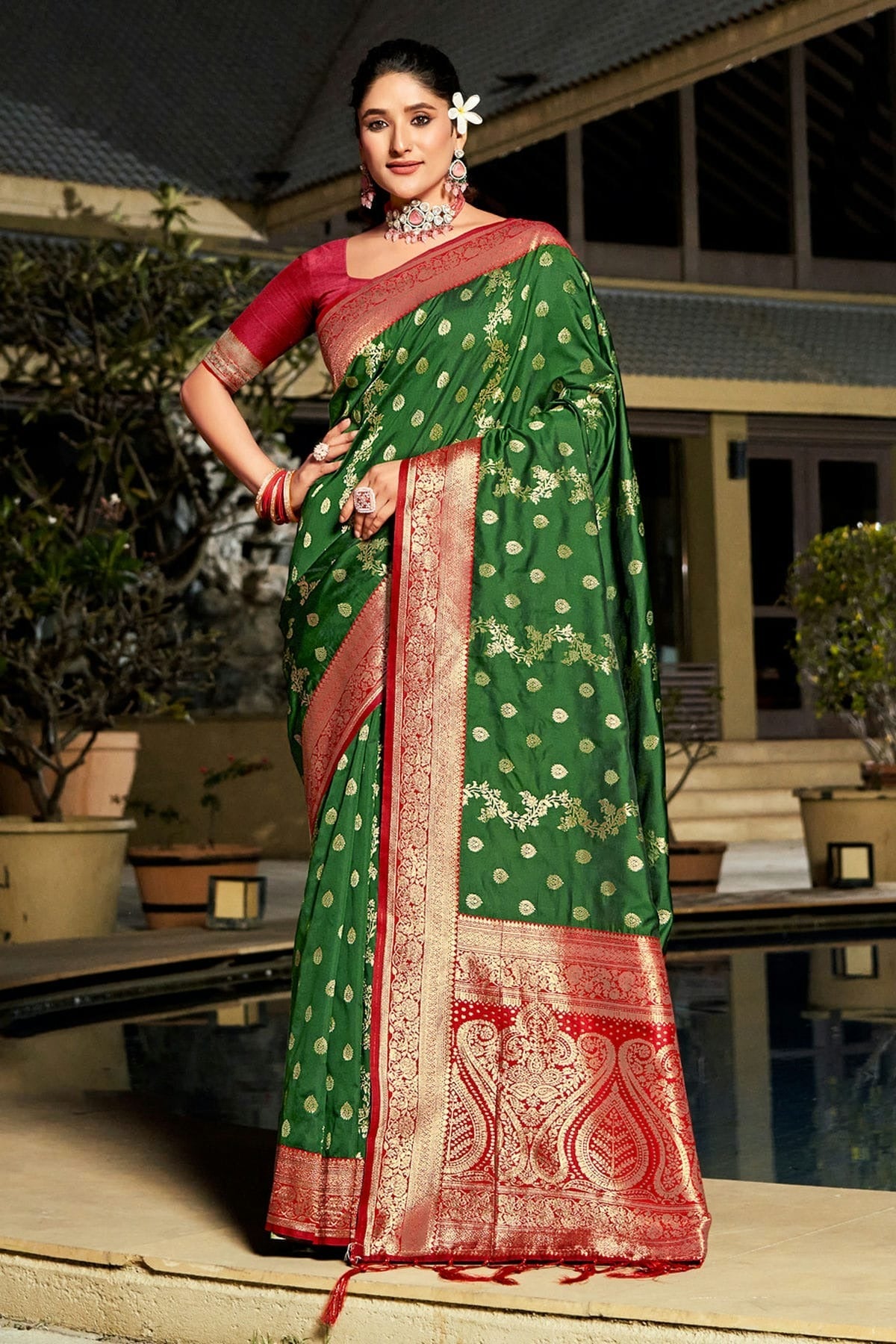 Green Colour Woven Work Banarasi Silk Saree SD1101775