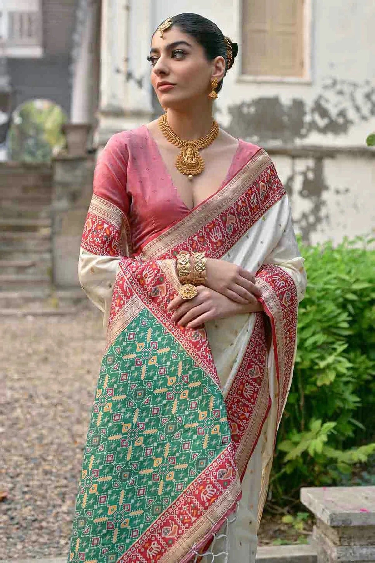 White Colour Banarasi Silk Traditional Saree SD1260065 B