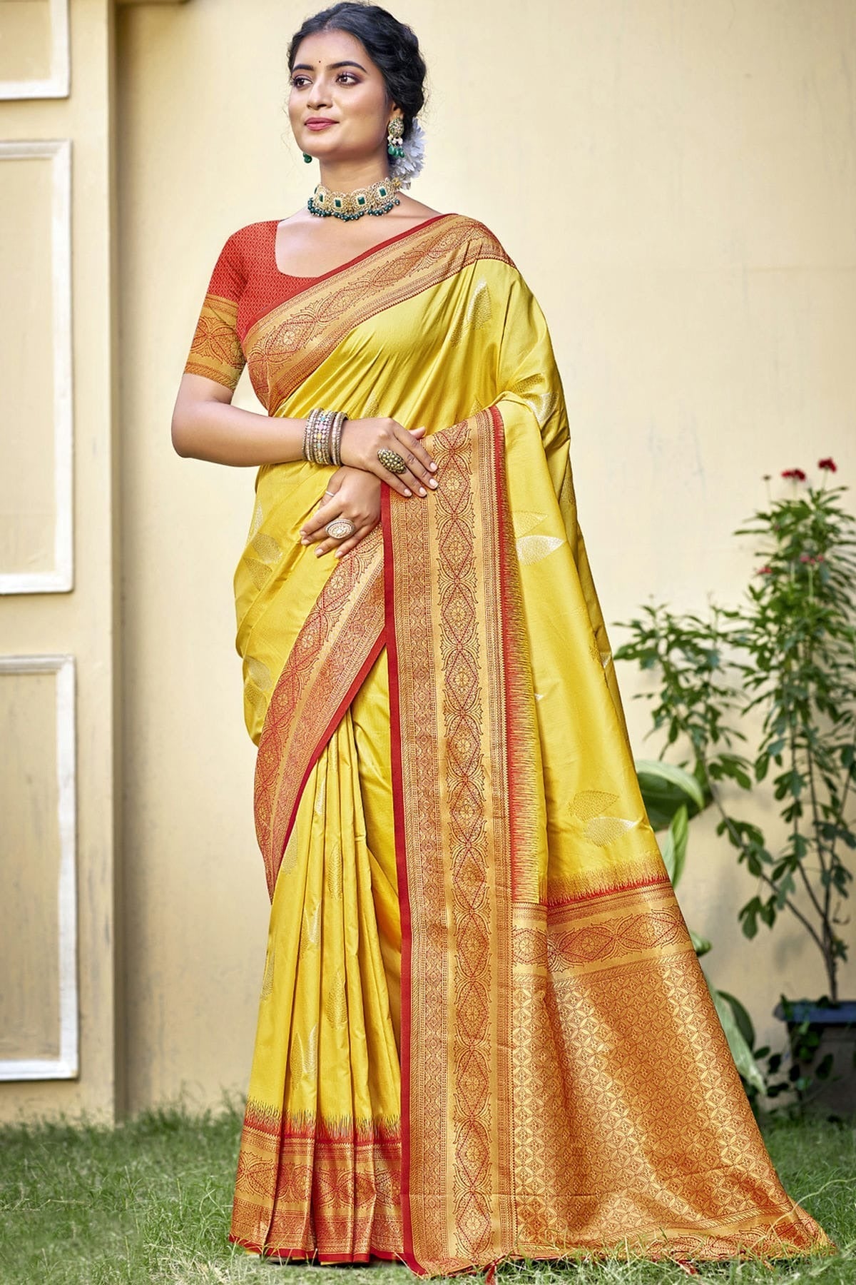 Yellow Colour Silk Woven Work Traditional Saree SD1102767
