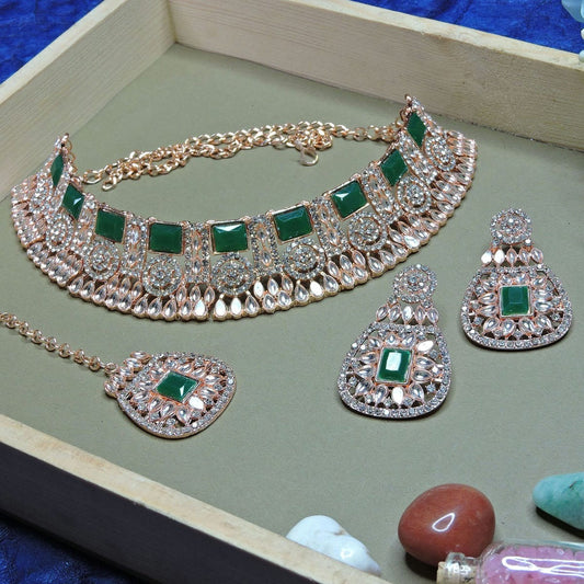 Alloy Choker Necklace Set In Green Colour NS1250075