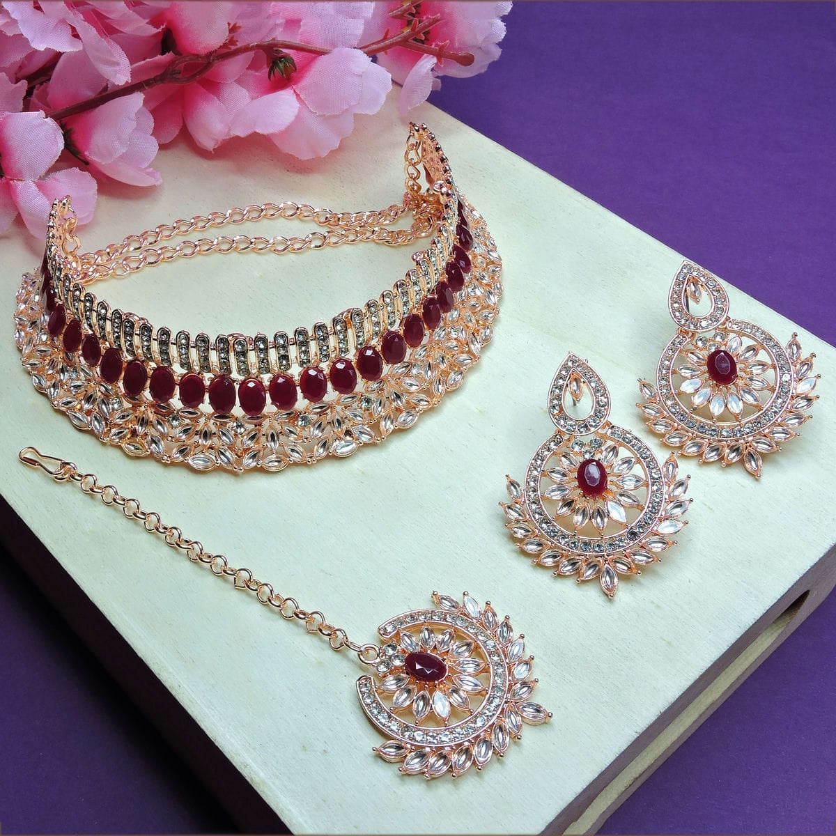 Alloy Choker Necklace Set In Maroon Colour NS1250050