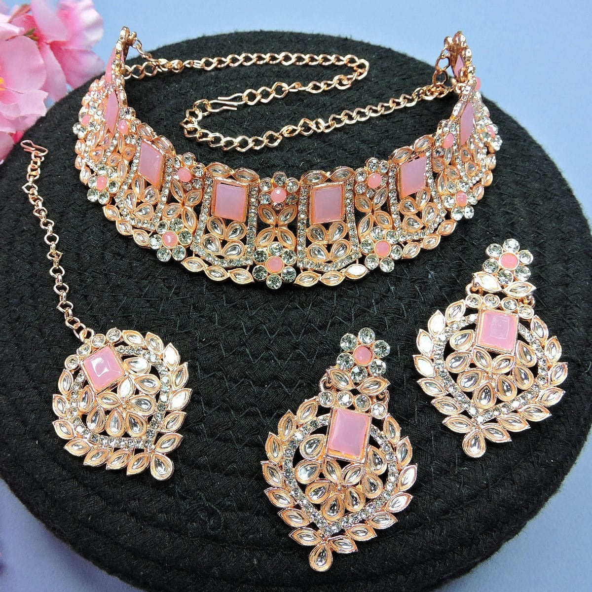 Alloy Choker Necklace Set In Pink Colour NS1250024