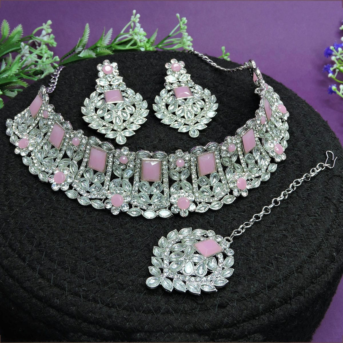 Alloy Choker Necklace Set In Pink Colour NS1250029