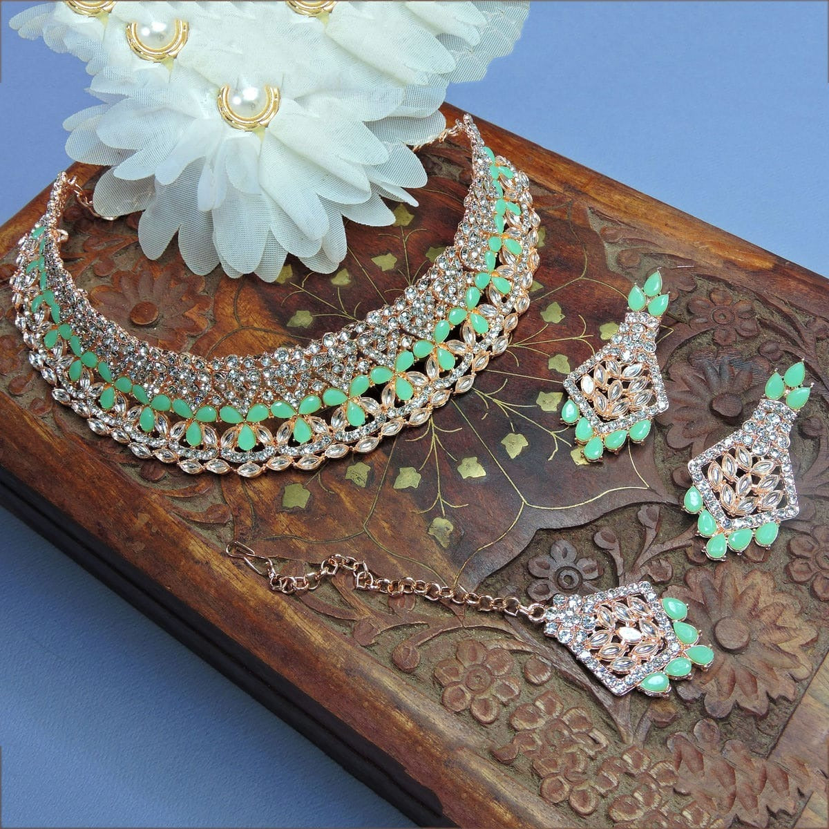 Alloy Choker Necklace Set In Sea Green Colour NS1250103