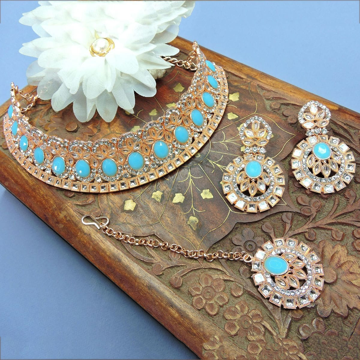 Alloy Choker Necklace Set In Sky Blue Colour NS1250061