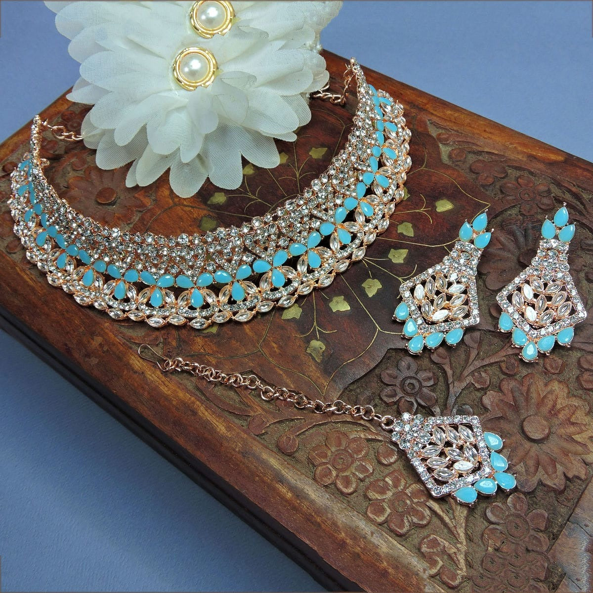 Alloy Choker Necklace Set In Sky Blue Colour NS1250099