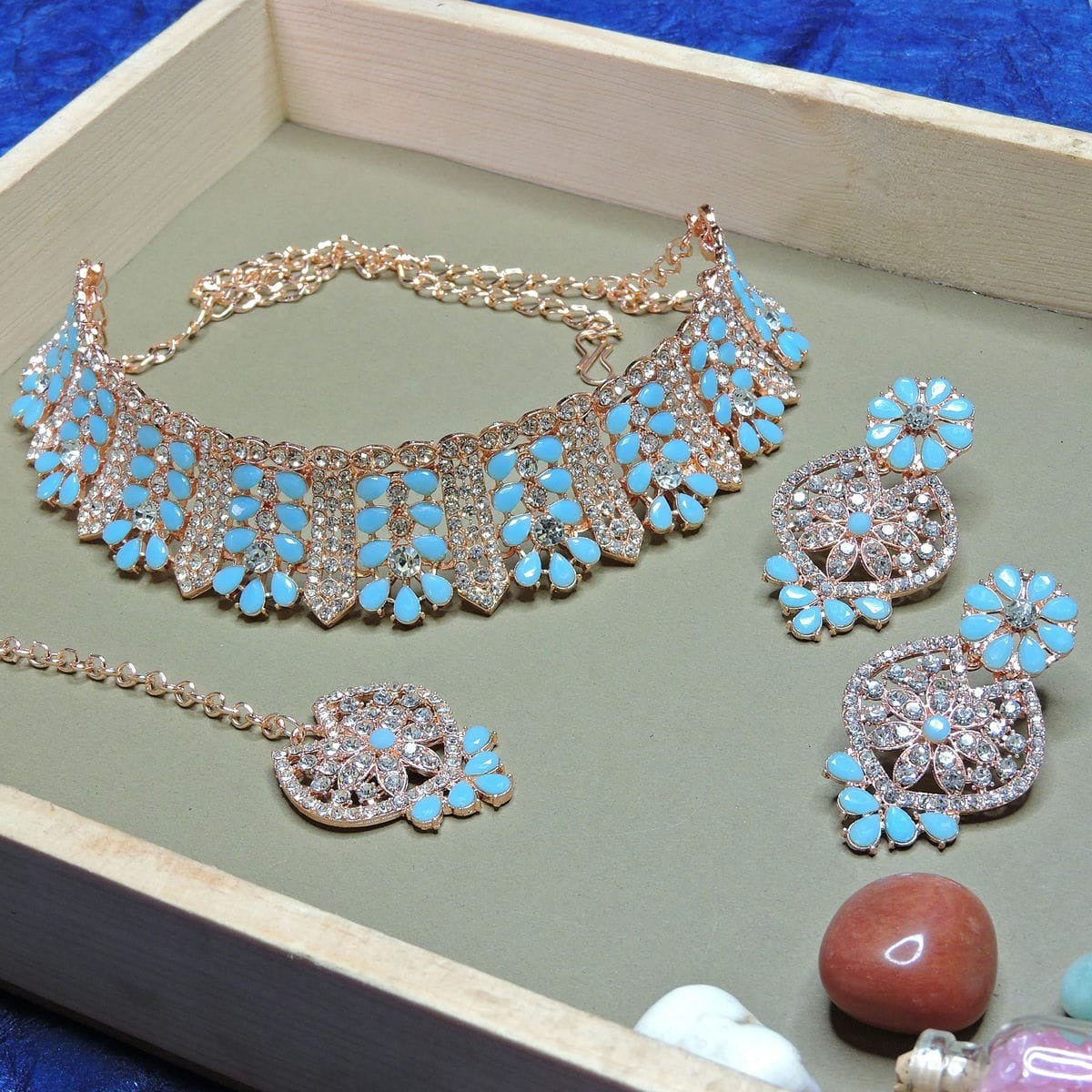 Alloy Choker Necklace Set In Sky Blue Colour NS1250125