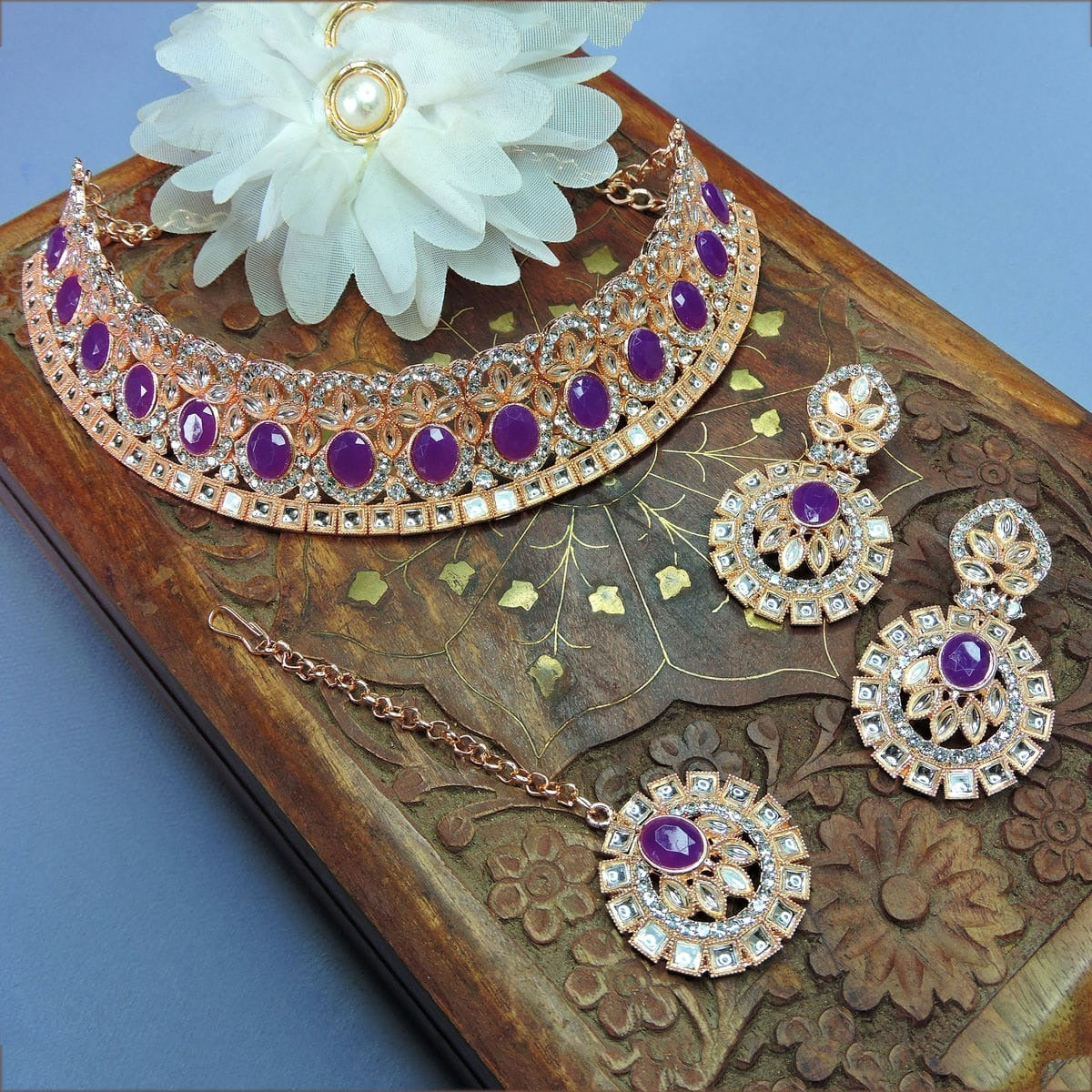 Alloy Choker Necklace Set In Violet Colour NS1250069