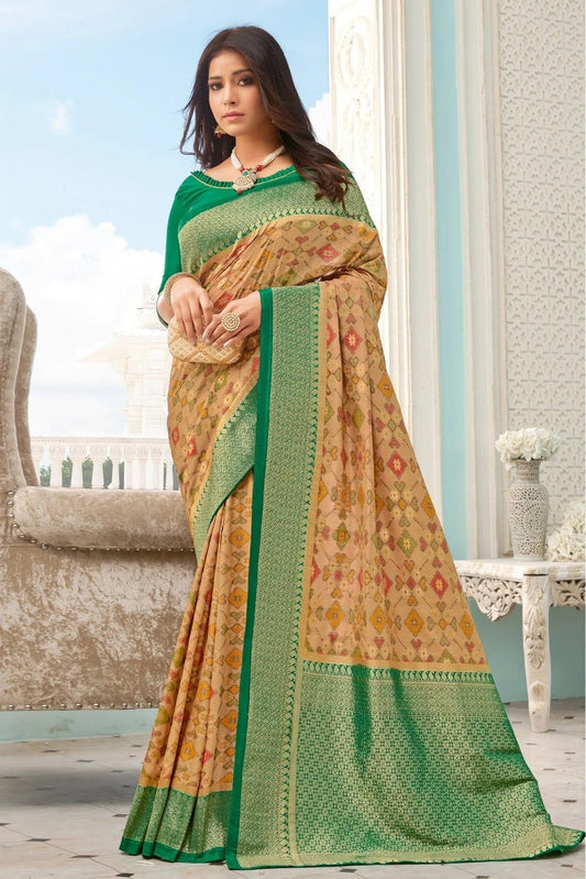 Beige and Green Colour Pure Handloom Silk Traditional Saree SD1100055