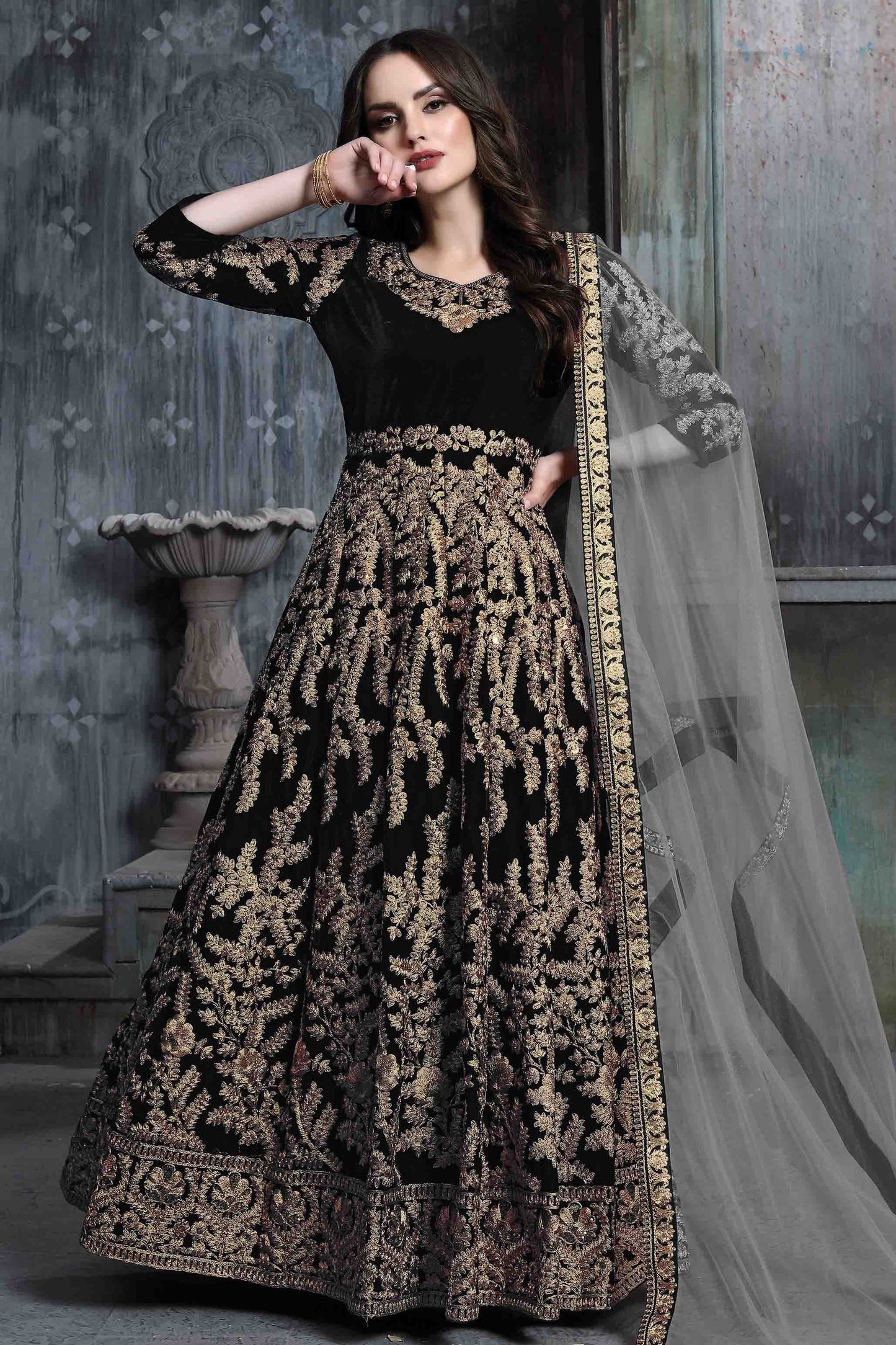 Black Colour 9000 Velvet Semi Stitched Anarkali Suit SM1050272
