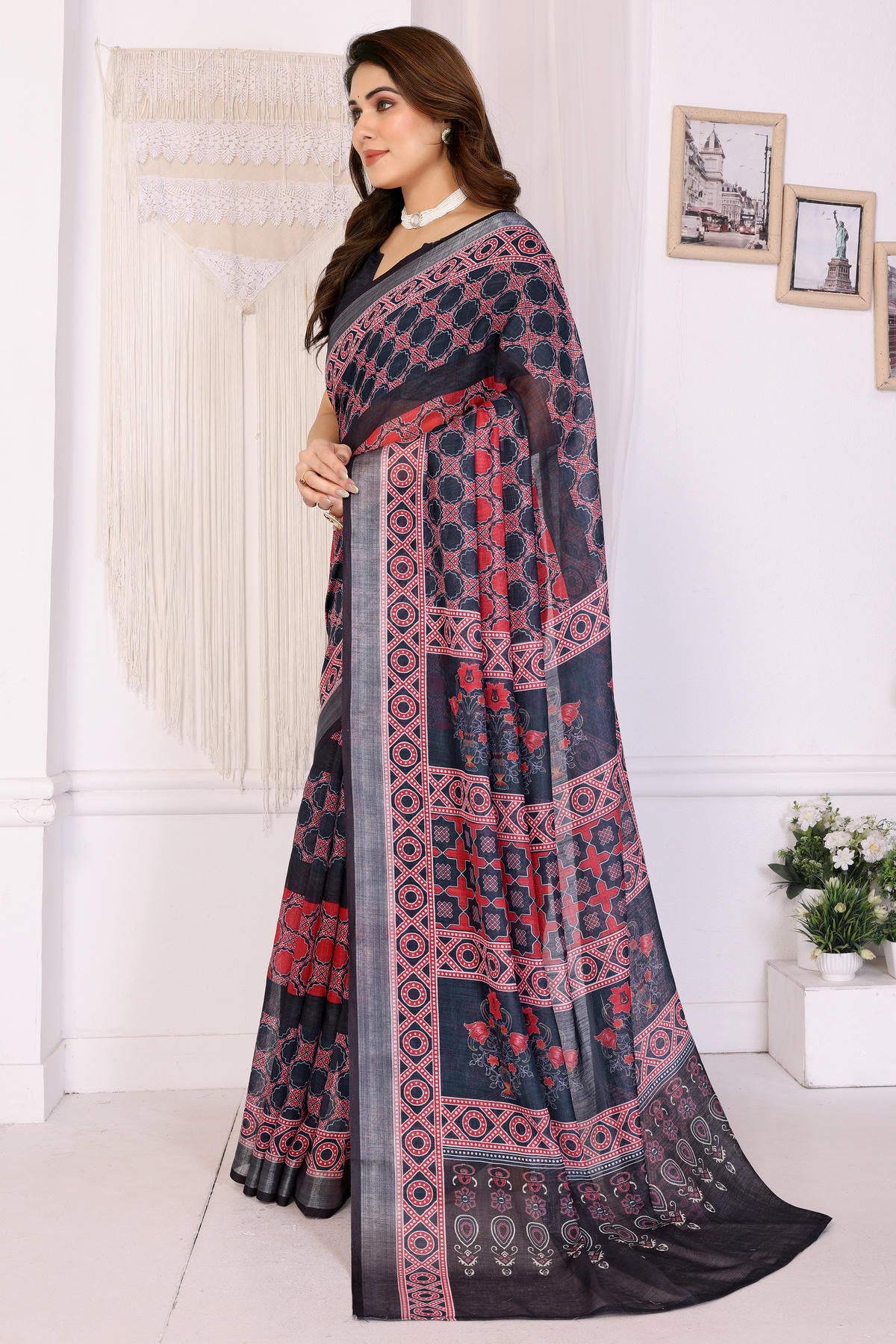 Black Colour Linen Cotton Printed Saree