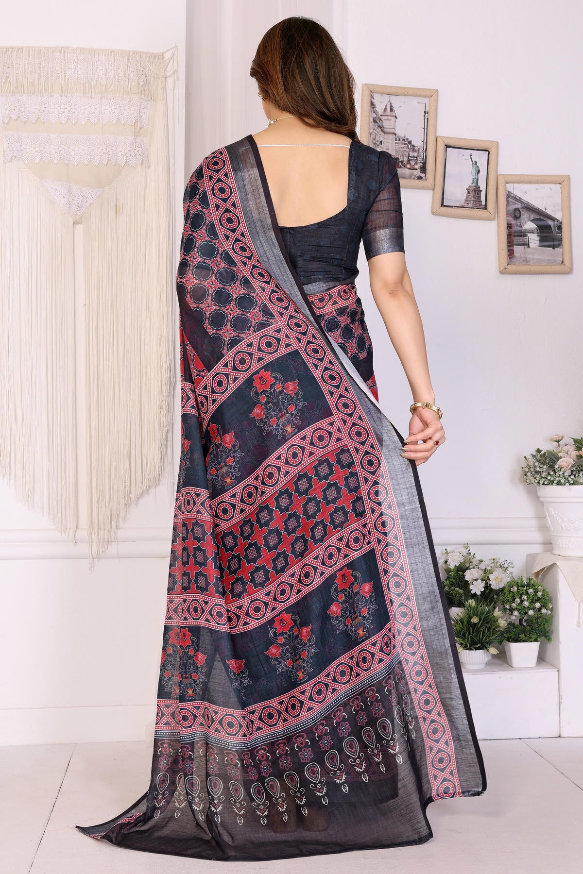 Black Colour Linen Cotton Printed Saree