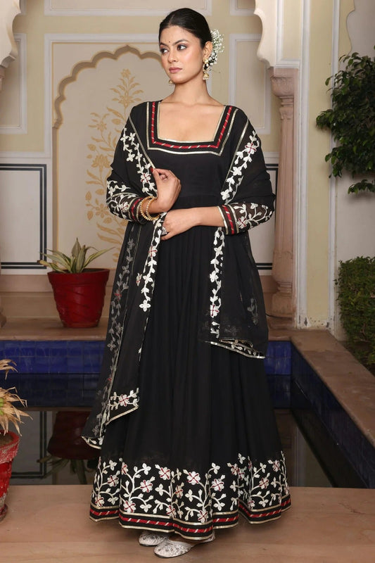 Black Colour Semi Stitched Georgette Anarkali Suit SM1170033
