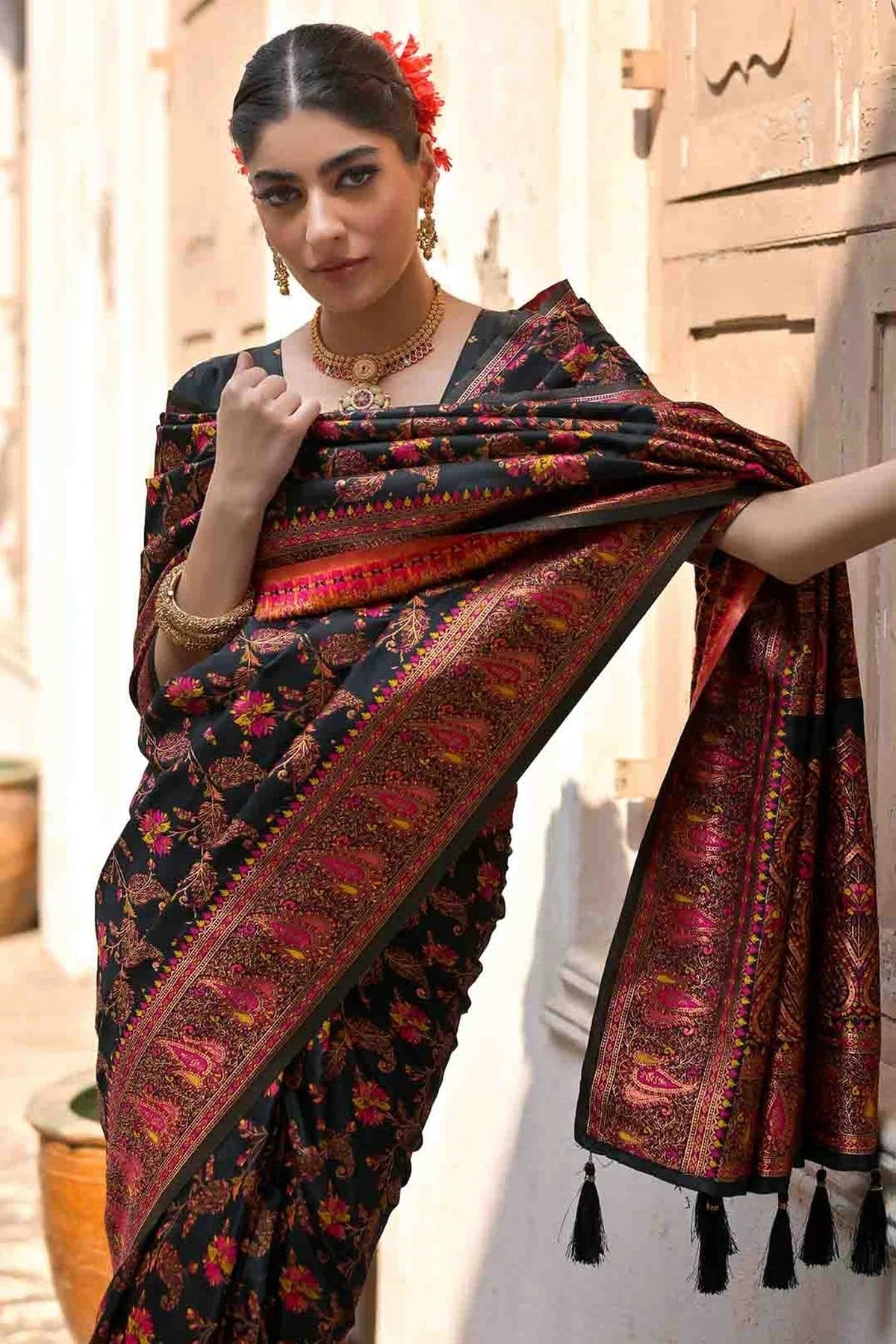 Black Colour Silk Traditional Saree SD1260045 B