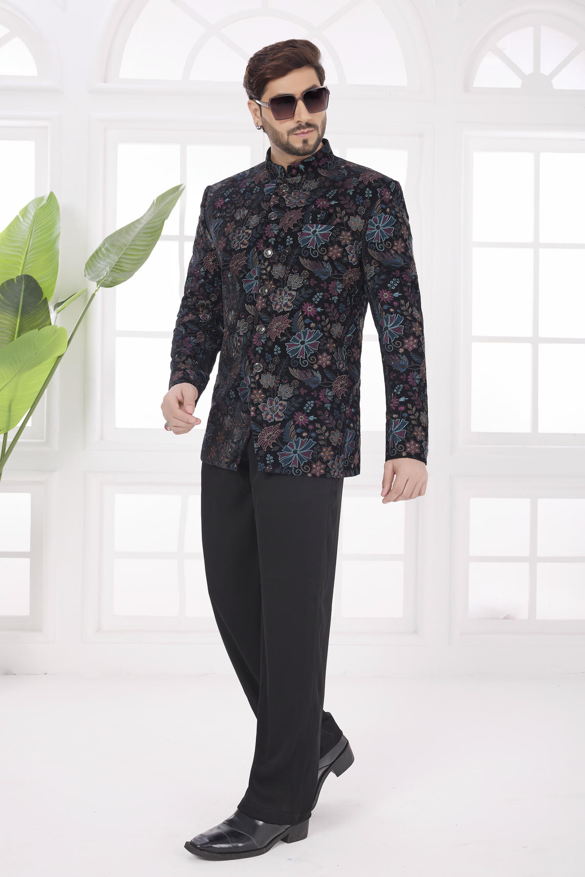 Black Colour Thread Work Embroidery Velvet Jodhpuri