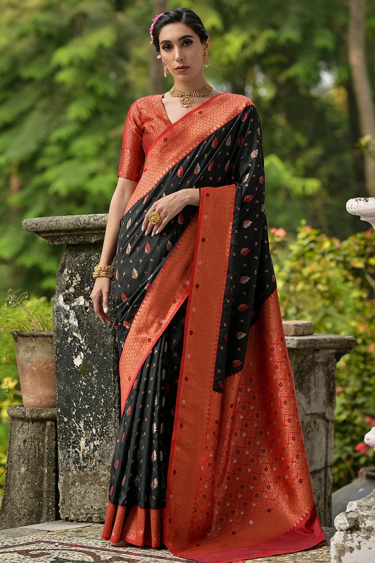 Black Colour Woven Work Banarasi Silk Saree SD1260013