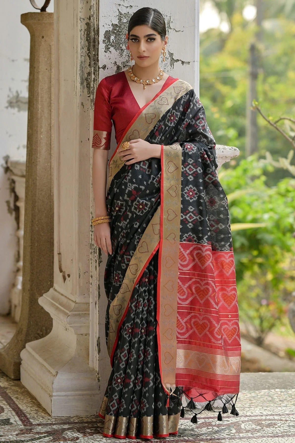 Black Colour Woven Work Raw Silk Saree SD1260033