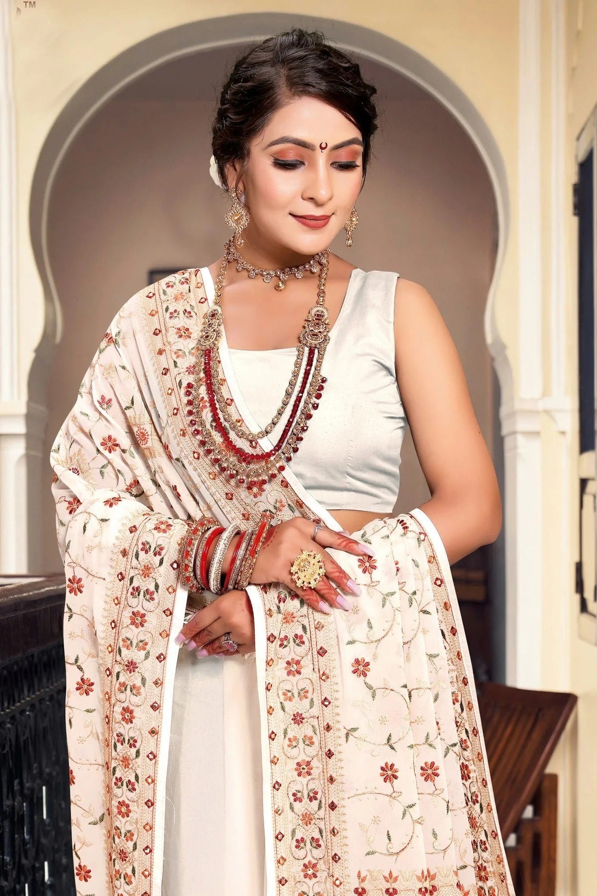 Cream Colour Georgette Designer Saree LC1121642 A