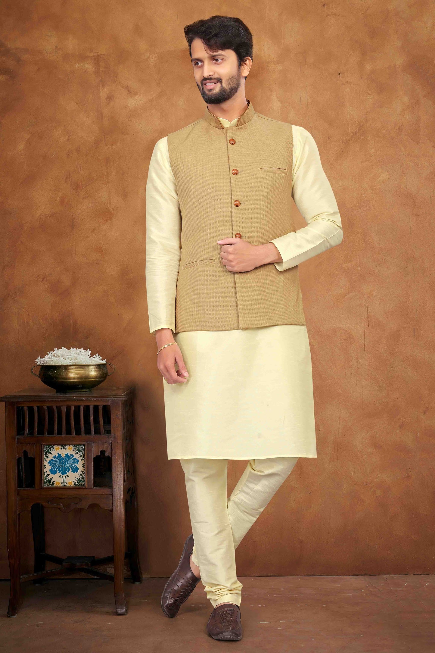 Cream Colour Kurta Pajama With Jacket In Silk KP1210454