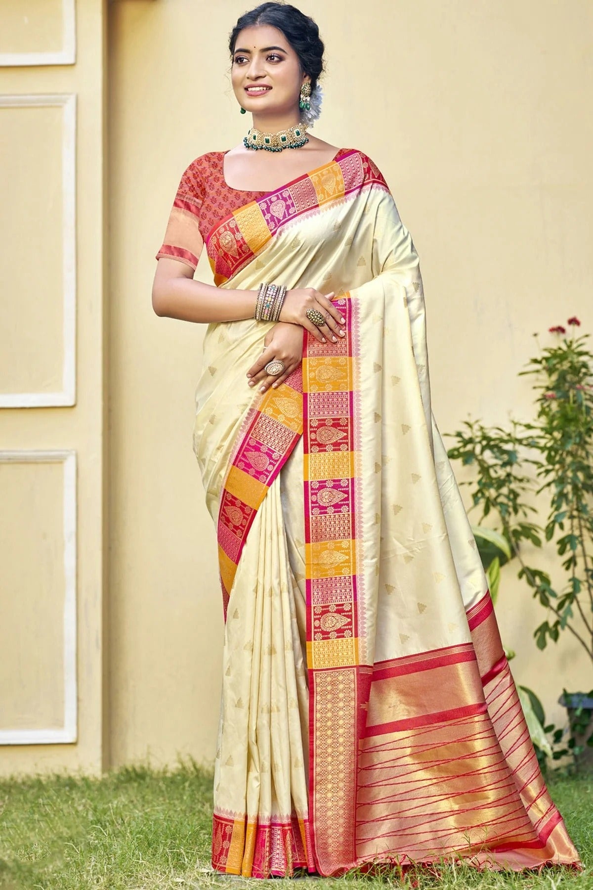 Cream Colour Silk Woven Work Traditional Saree SD1102849