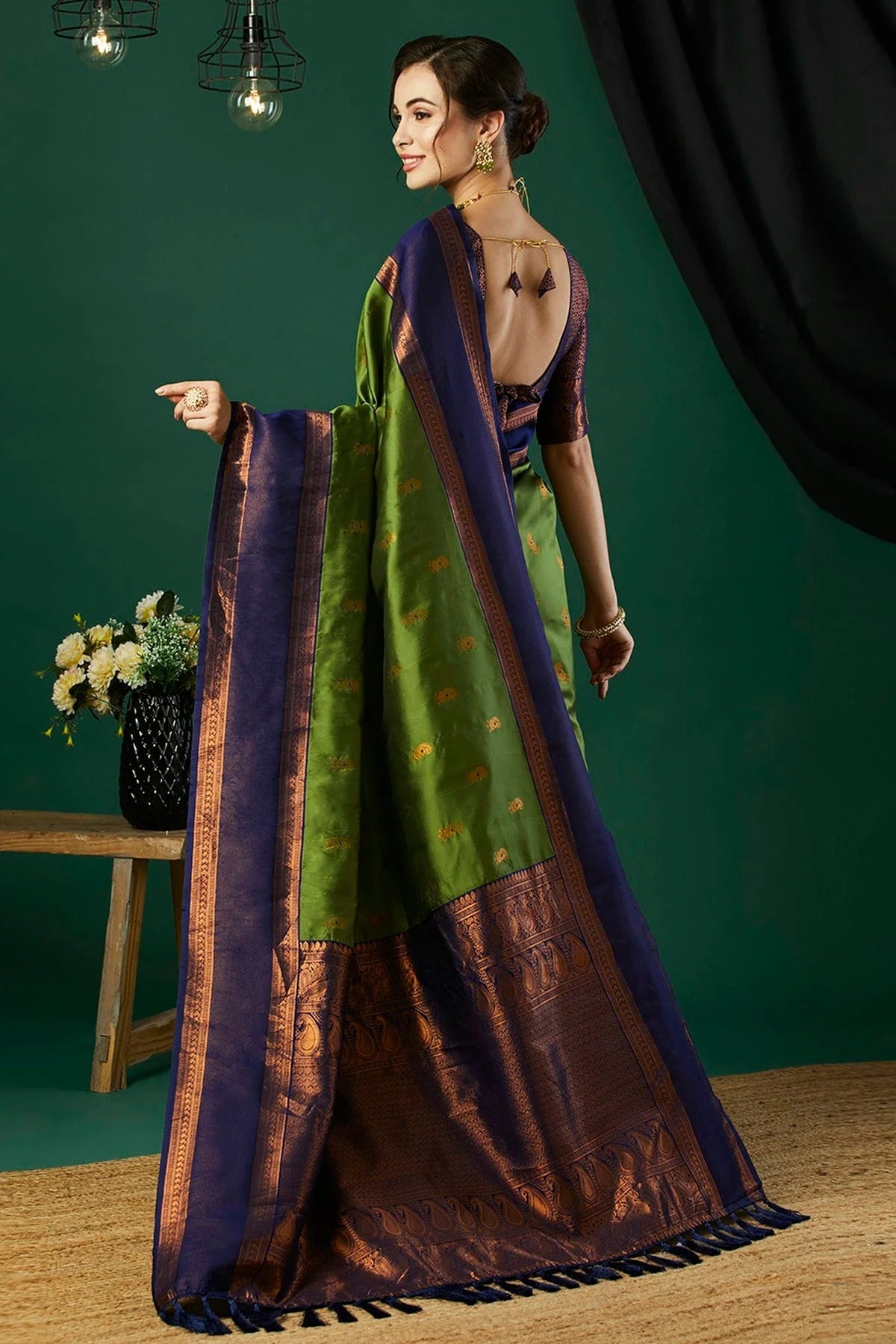 Green Colour Banarasi Silk Traditional Saree SD1112123 A