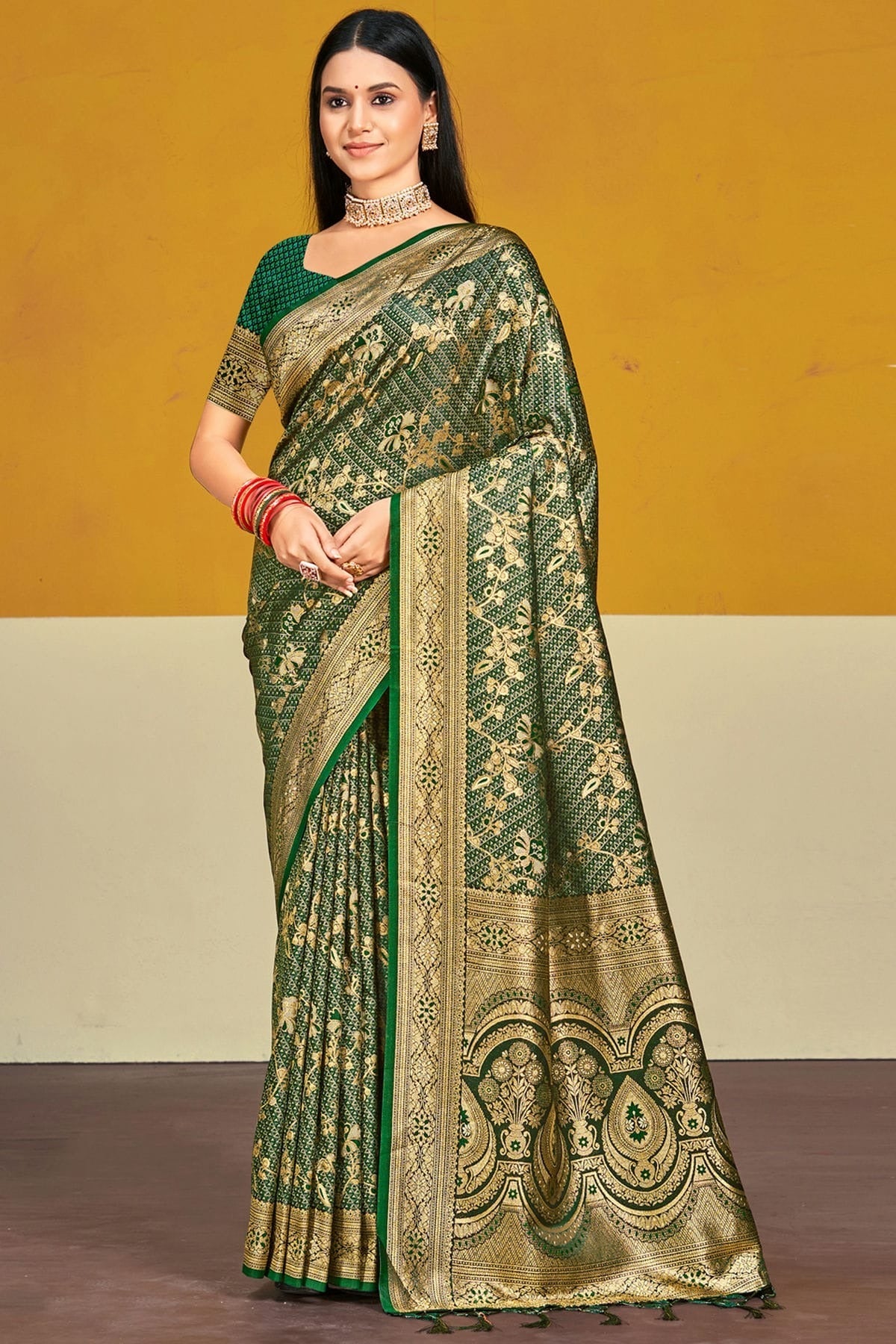 Green Colour Satin Silk Traditional Saree SD1102715
