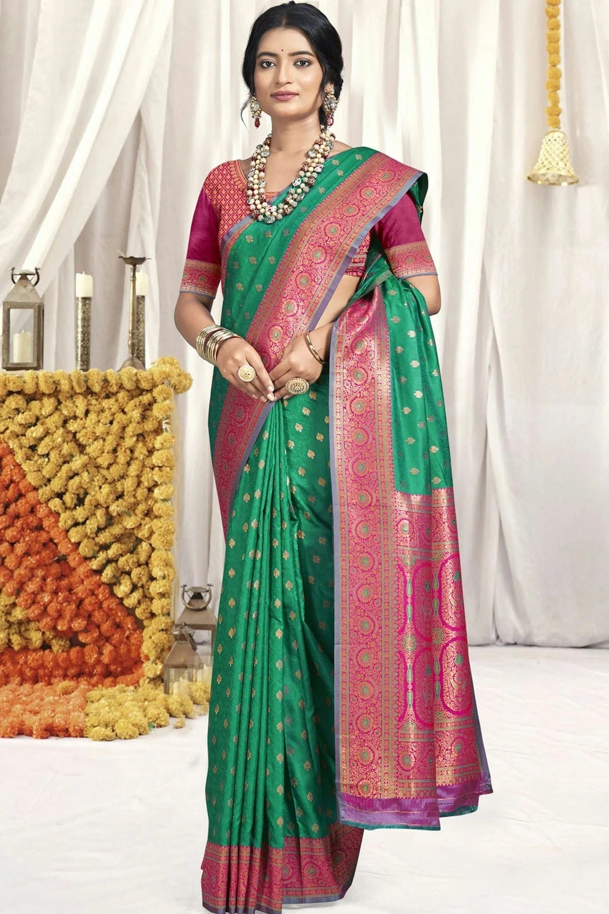 Green Colour Silk Traditional Saree SD1102561