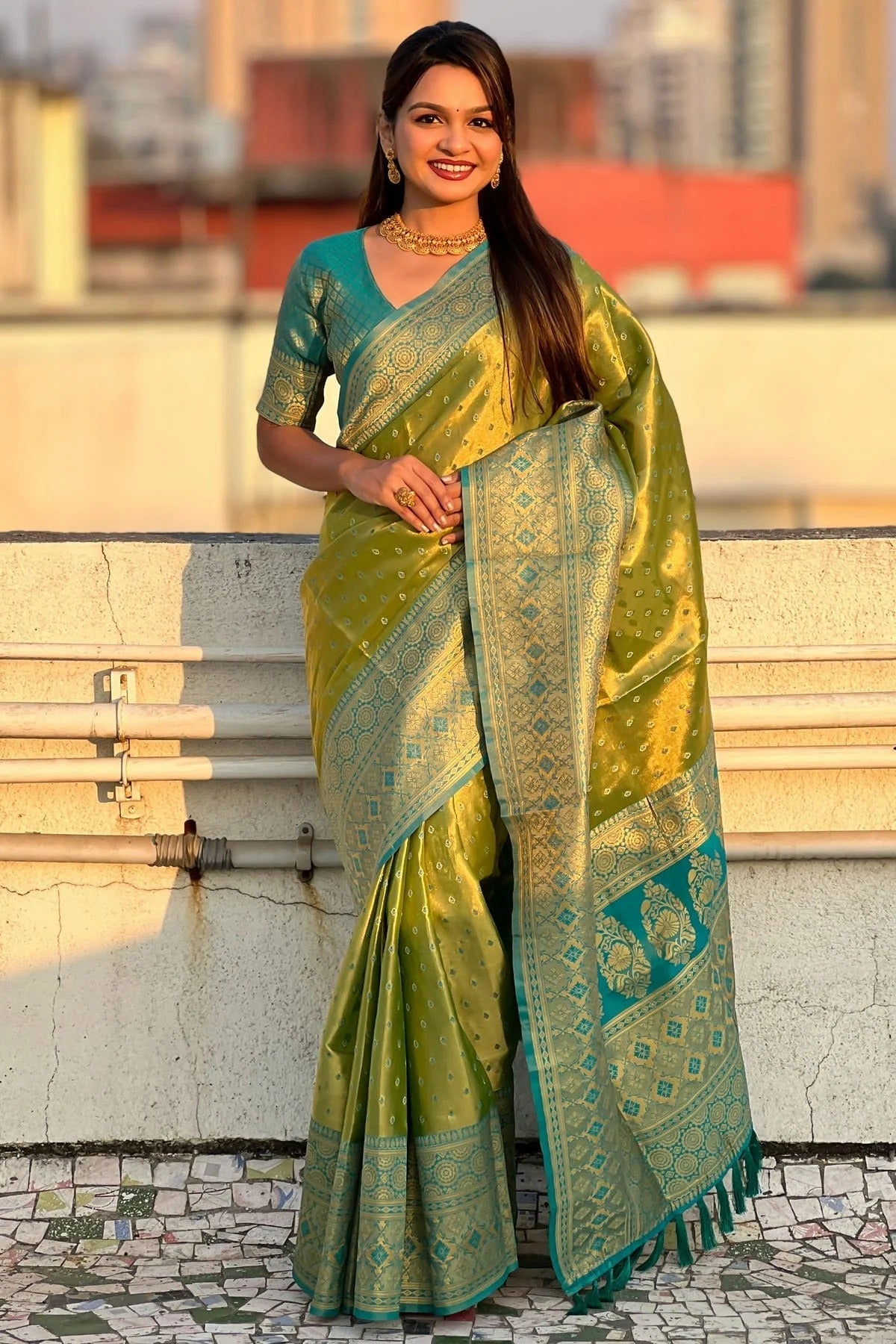 Green Colour Tussar Silk Traditional Saree SD1111915
