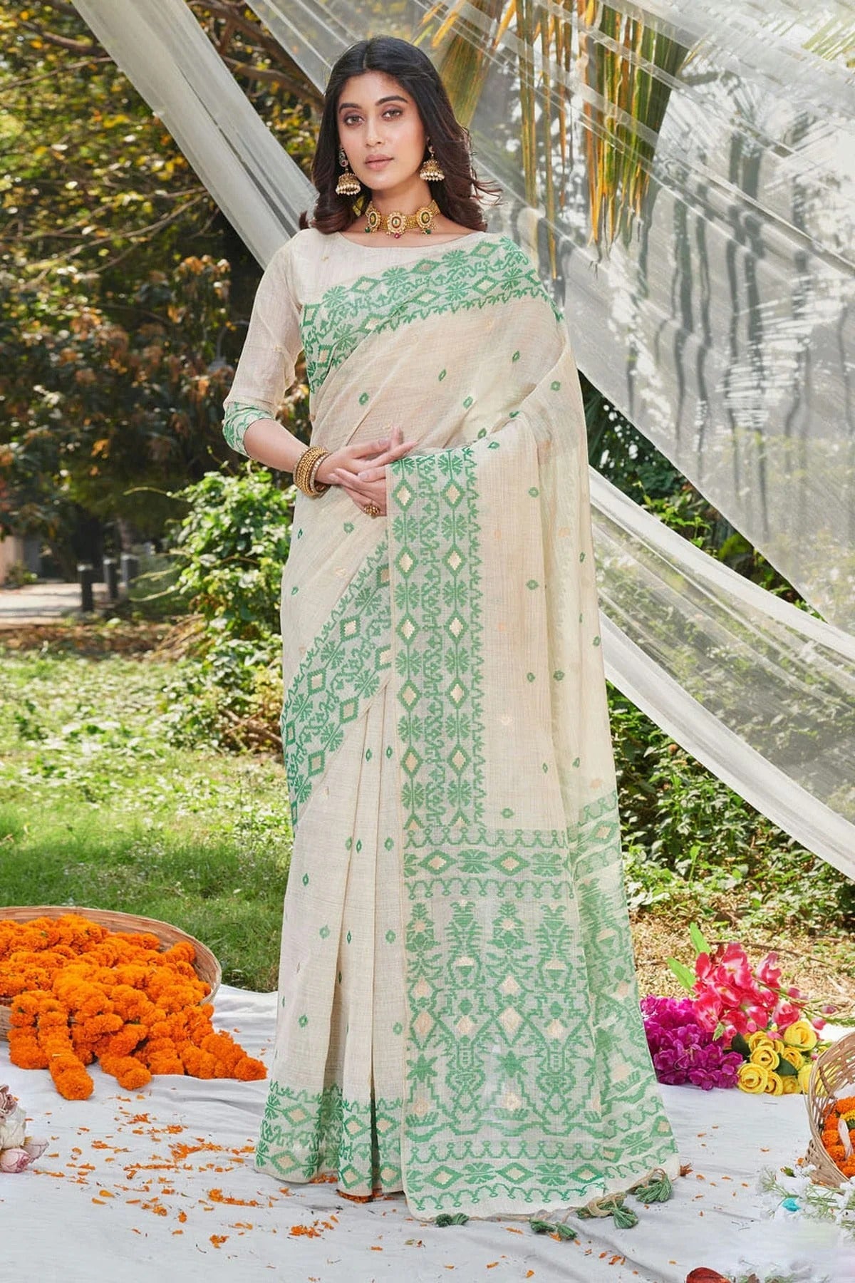 Green Colour Woven Work Cotton Saree SD1101910