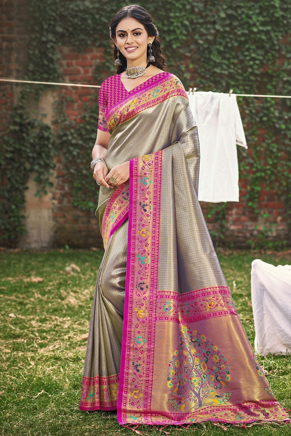 Grey Colour Woven Work Paithani Silk Traditional Saree SD1103260