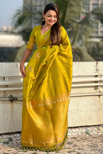 Light Green Colour Soft Silk Traditional Saree SD1112649