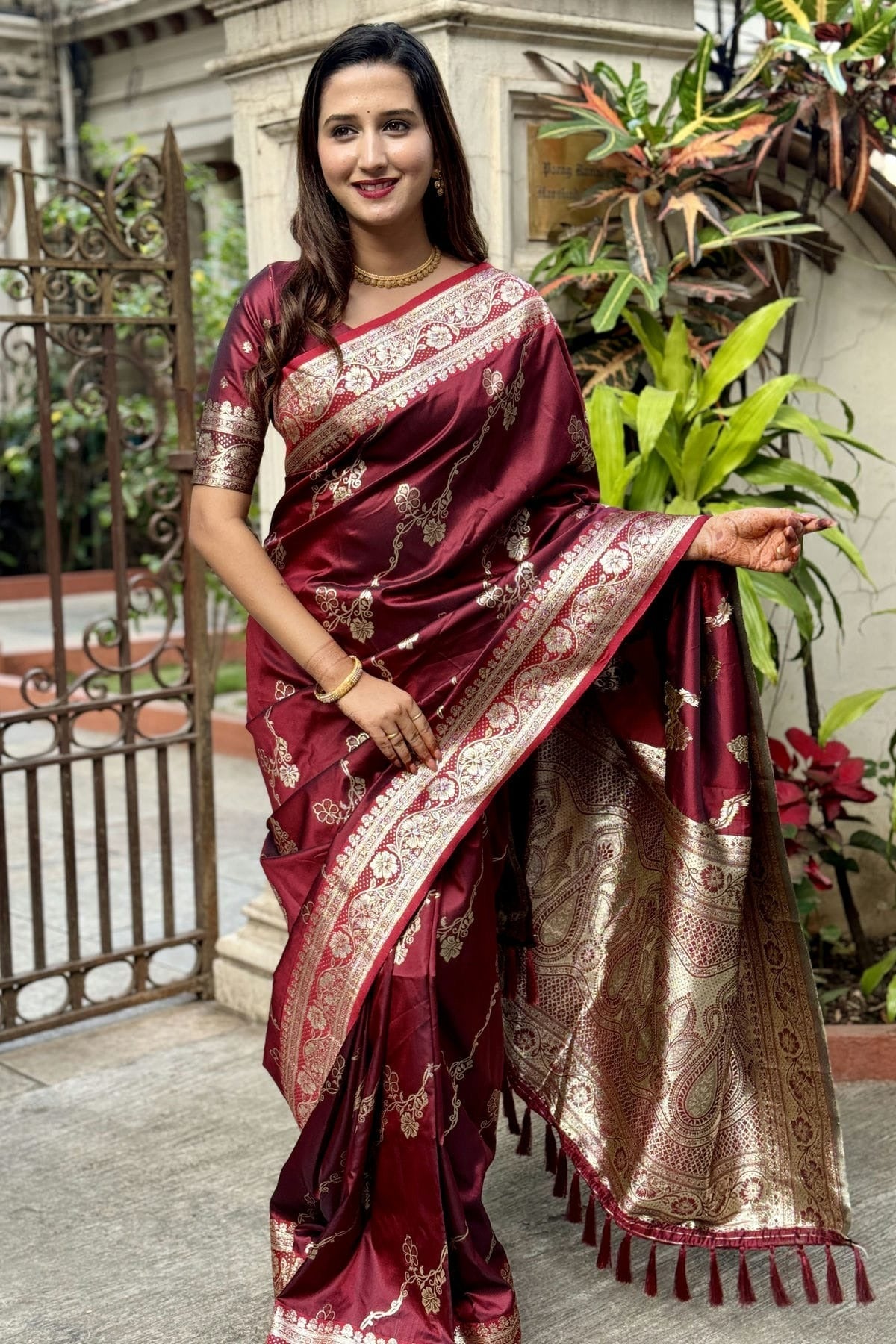 Maroon Colour Banarasi Silk Traditional Saree SD1111939