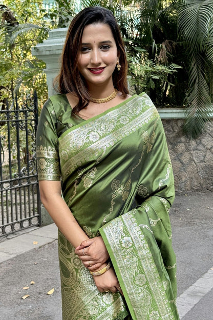Mehendi Green Colour Banarasi Silk Traditional Saree SD1111944