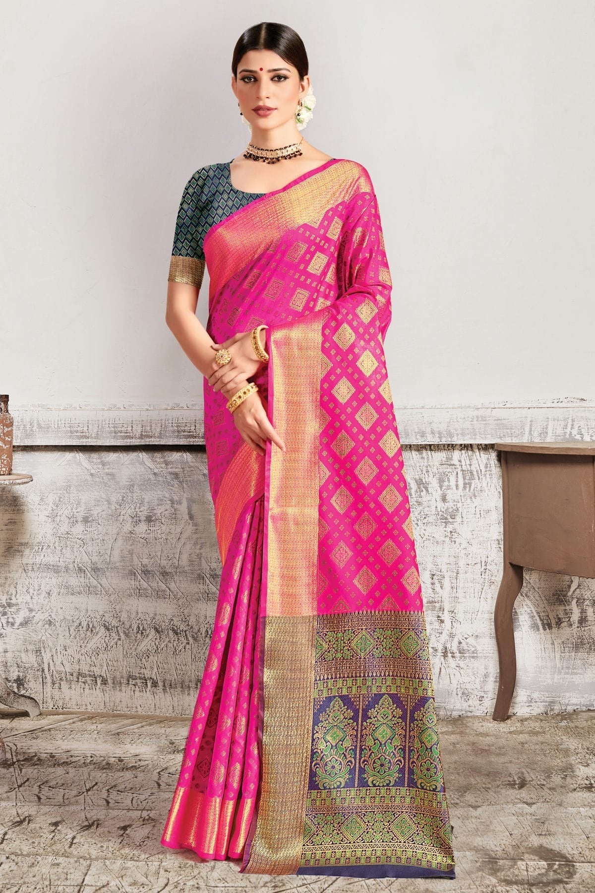 Pink Colour Woven Work Patola Silk Saree SD1101321
