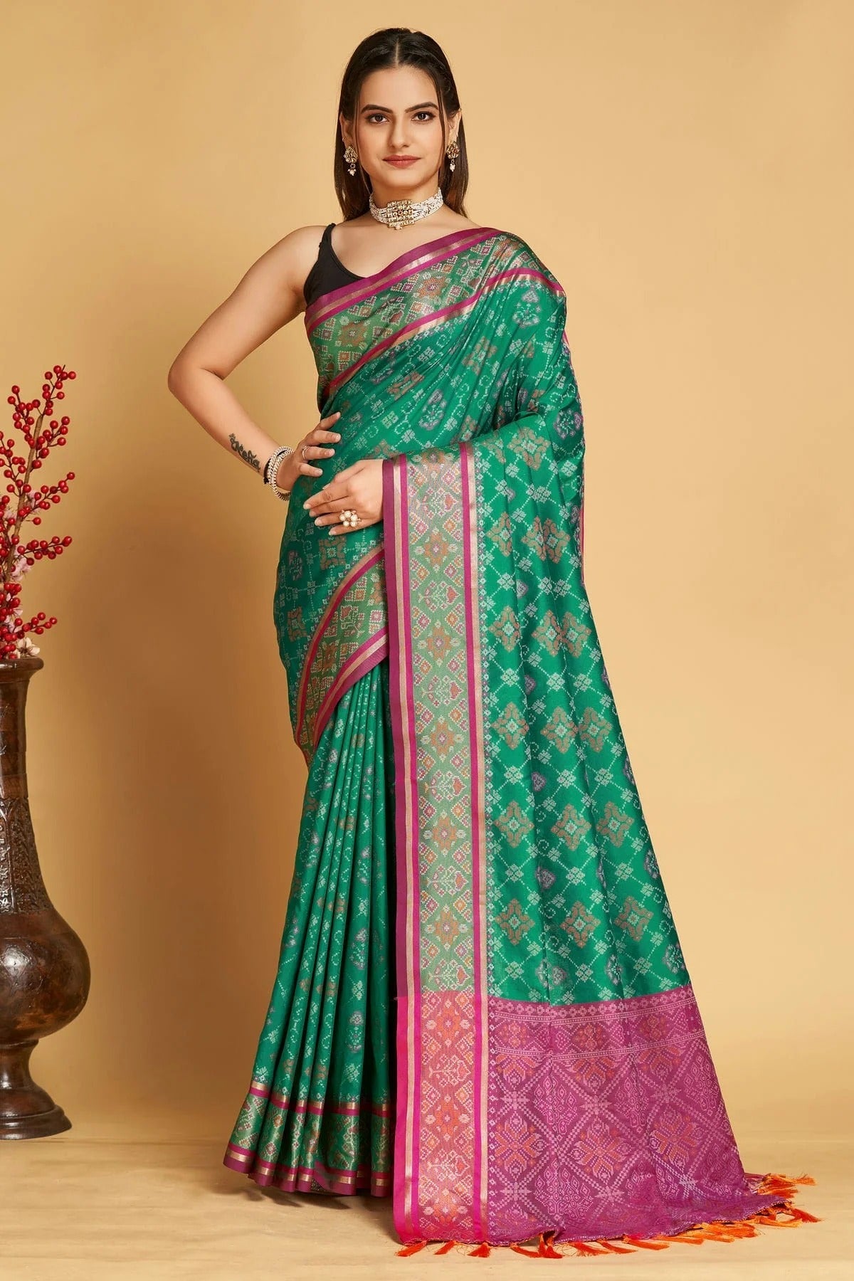 Rama Green Colour Patola Silk Saree SD1110043