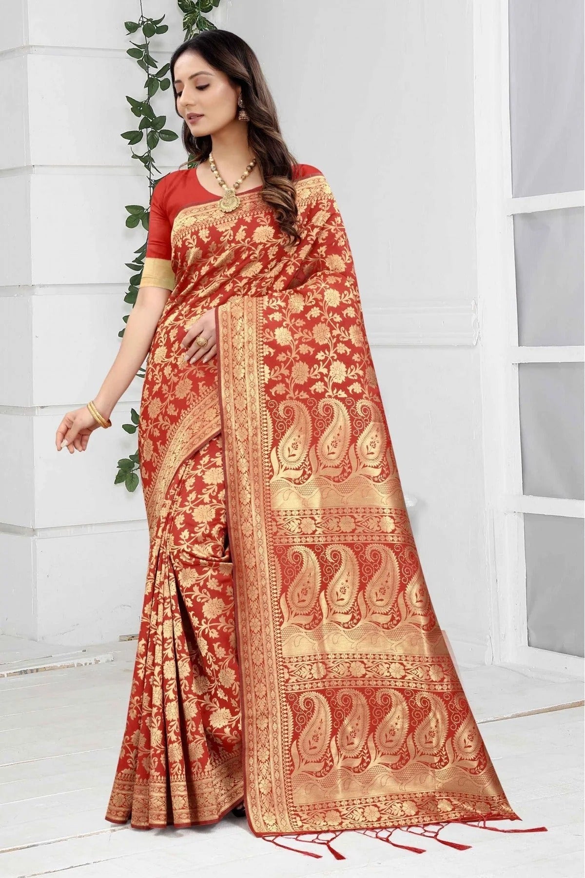 Red Colour Banarasi Art Silk Woven Saree SD1120857