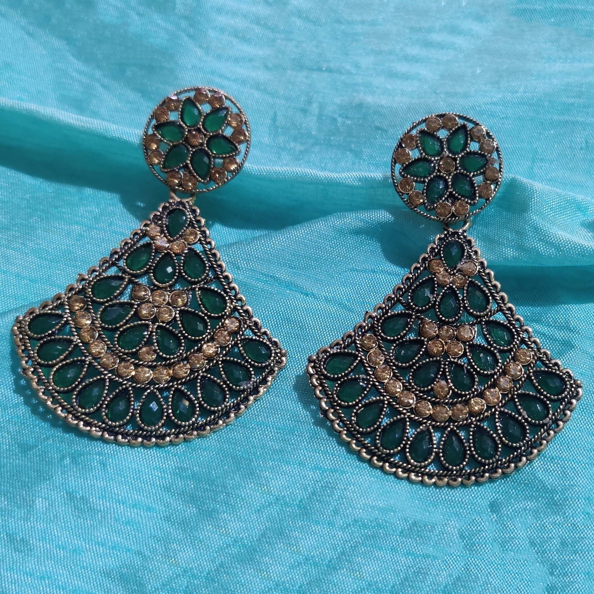 Vastradi Alloy Crystal Fan Stone Work Earring in Green Colour ER1200009
