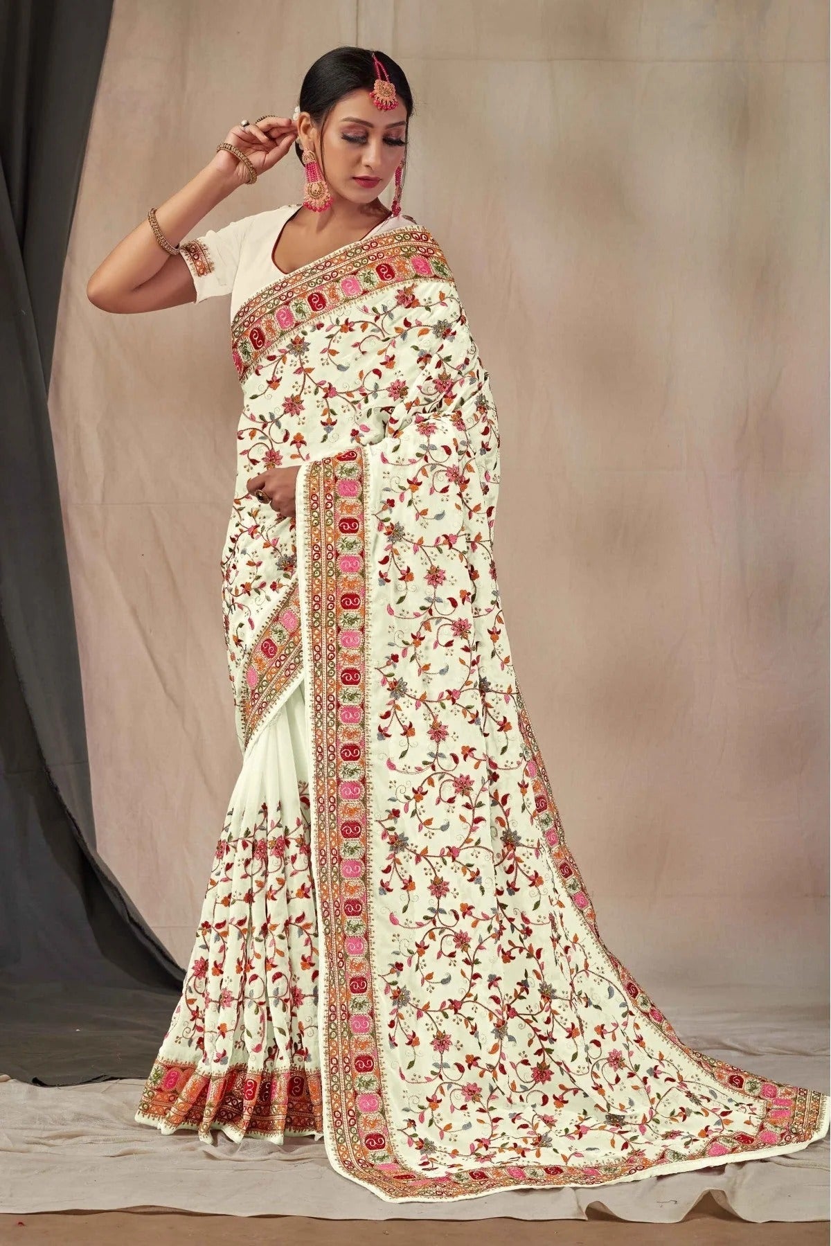 White Colour Georgette Embroidery Saree SD1120897