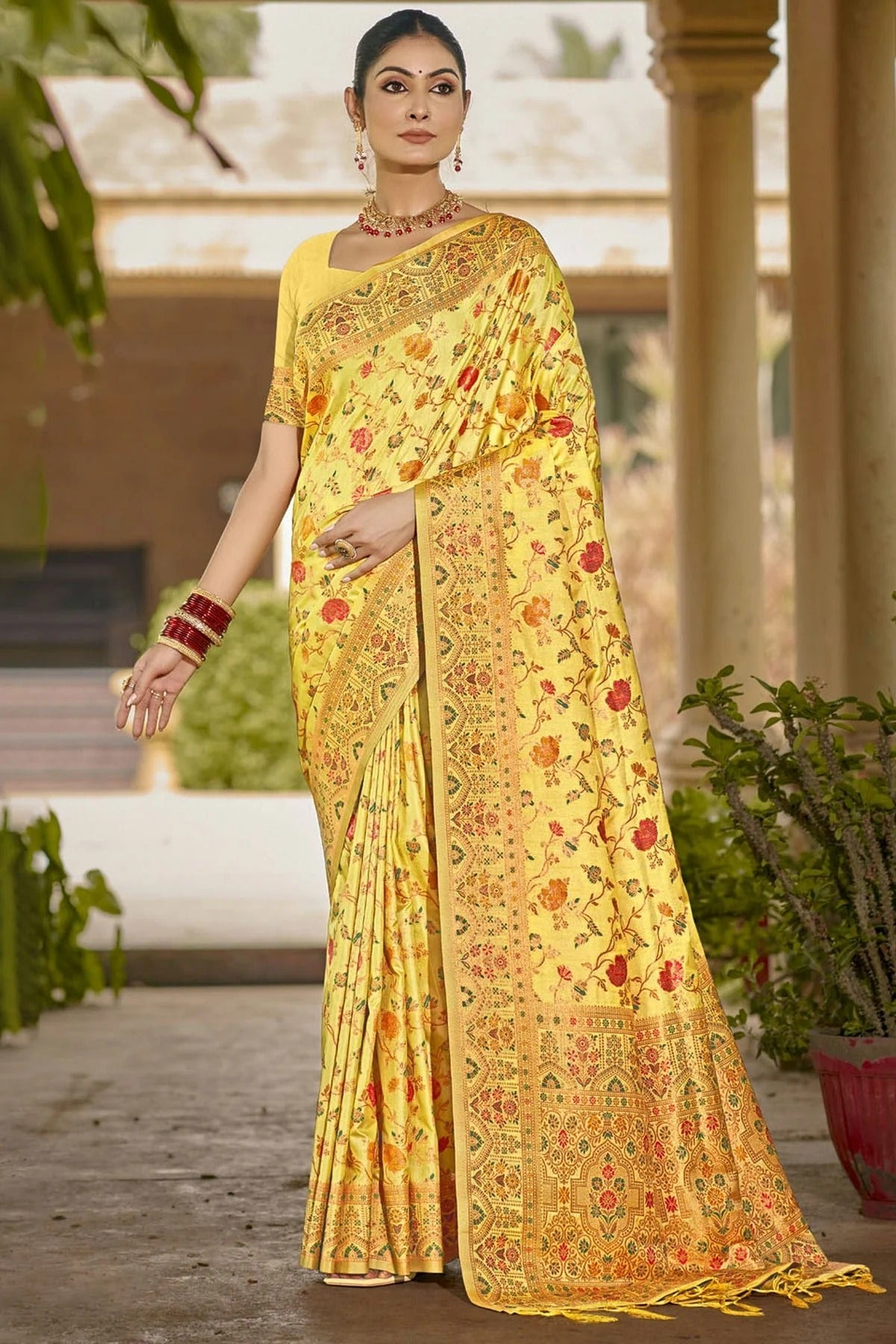Yellow Colour Silk Traditional Saree SD1102649