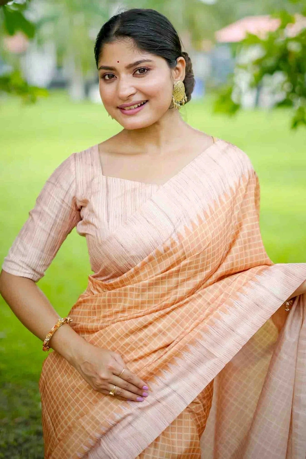 Yellow Colour Tussar Silk Traditional Saree SD1260074 B